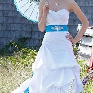 NWT David’s Bridal Wedding dress -dress only
